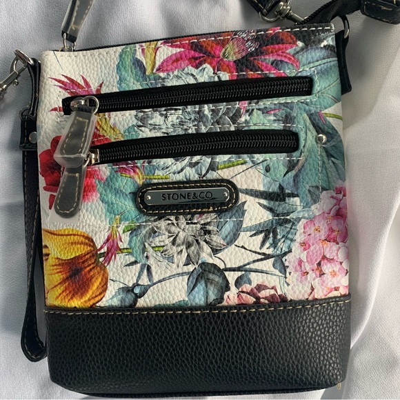 Stone & Co. Floral Crossbody Bag (NWOT) - Picture 7 of 8